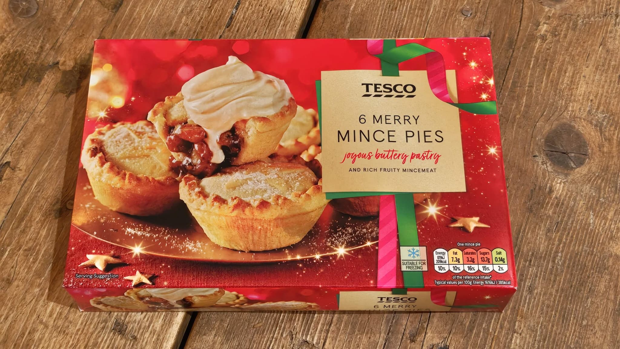 Tesco's 6 Merry Mince Pies